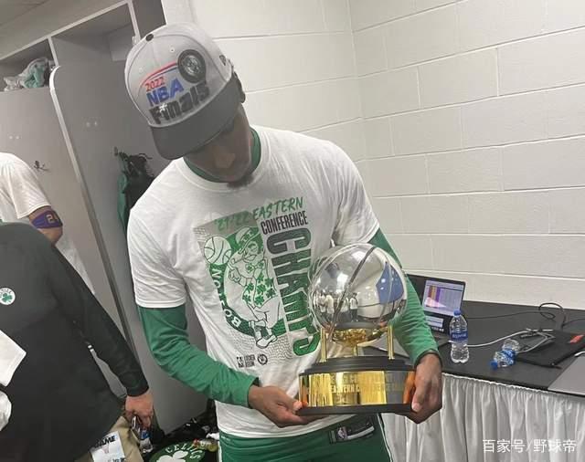 冲刺阶段突围战来临，波士顿凯尔特人围绕德甲外线爆发，质疑声仍在，赛季目标并未改变的简单介绍-爱游戏 ayx 中国体育