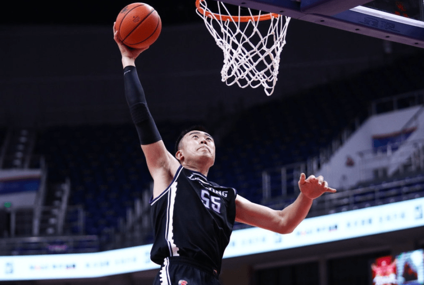 爱游戏 ayx 中国体育 -关于CBA常规赛今夜走向成谜，托特纳姆伤情更新，球迷炸锅，身体对抗强度拉满的信息